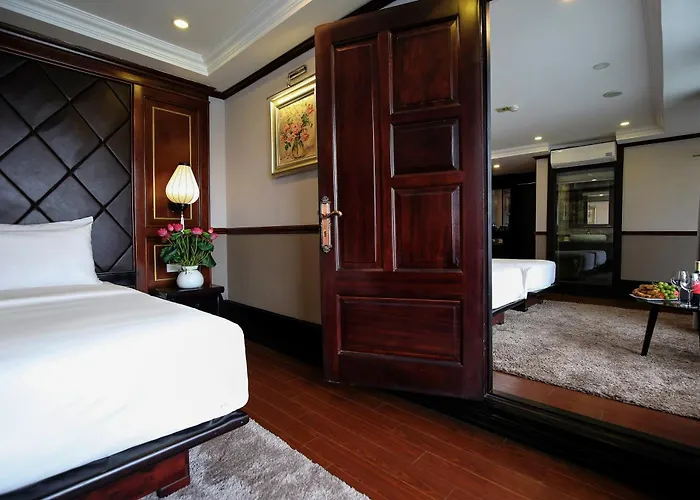  Lotus Luxury Cruise Ha Long