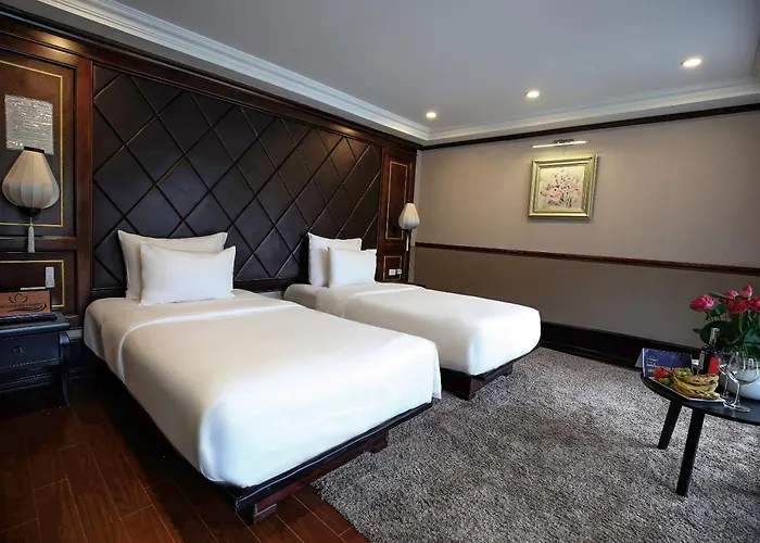 Lotus Luxury Cruise  5*