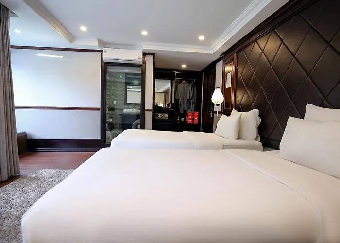 Lotus Luxury Cruise 5* Ha Long