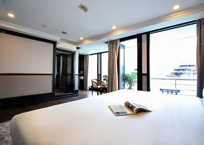  Lotus Luxury Cruise 5*
