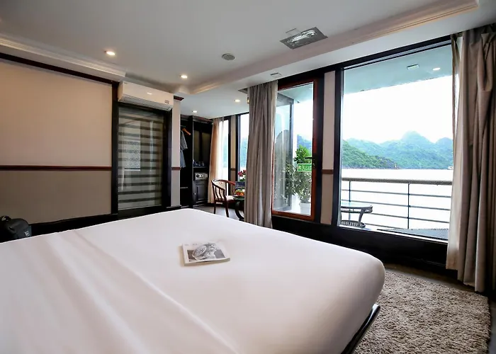 Lotus Luxury Cruise 5*